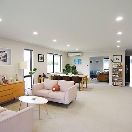 Villa House In Hamilton Extérieur photo