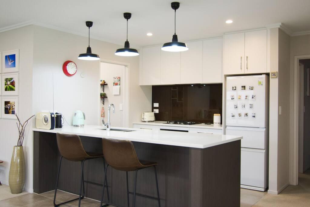 Villa House In Hamilton Extérieur photo