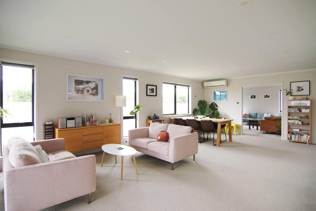 Villa House In Hamilton Extérieur photo