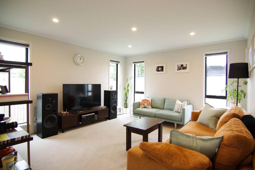 Villa House In Hamilton Extérieur photo